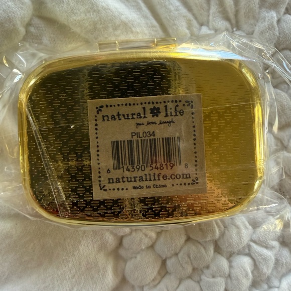 NWT Natural Life Happy Pills Case - Picture 4 of 6